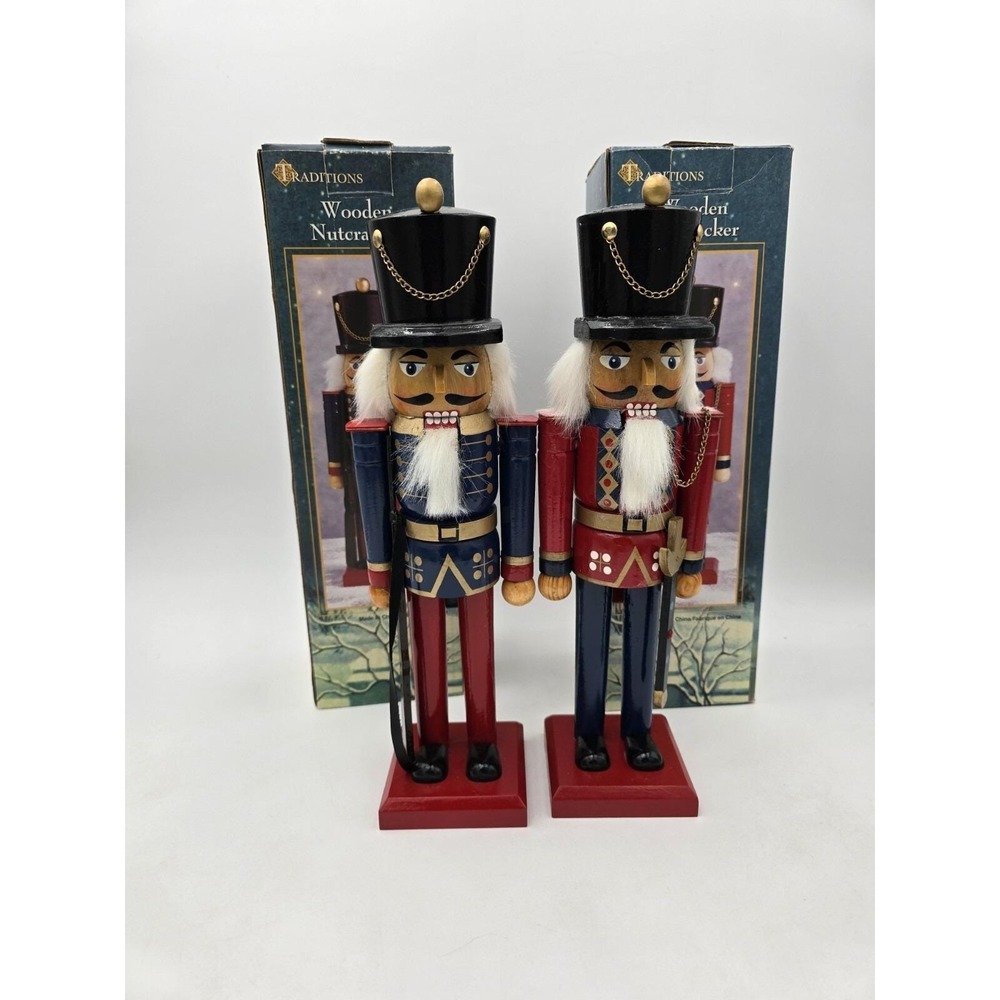 Set Of 2 Wood 14" Nutcrackers Vintage Traditions Holding Rifle And Sword